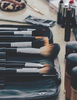 Read Online Makeup Artist Planner 2020: Daily Weekly Monthly Two Pages Per Week Large Format: 8x11 inches 50 Pages of Makeup Charts for Developing New Looks Throughout the Year -  | ePub